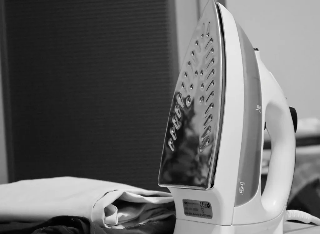 Adopting Smart Laundry Tips for Frequent Travelers