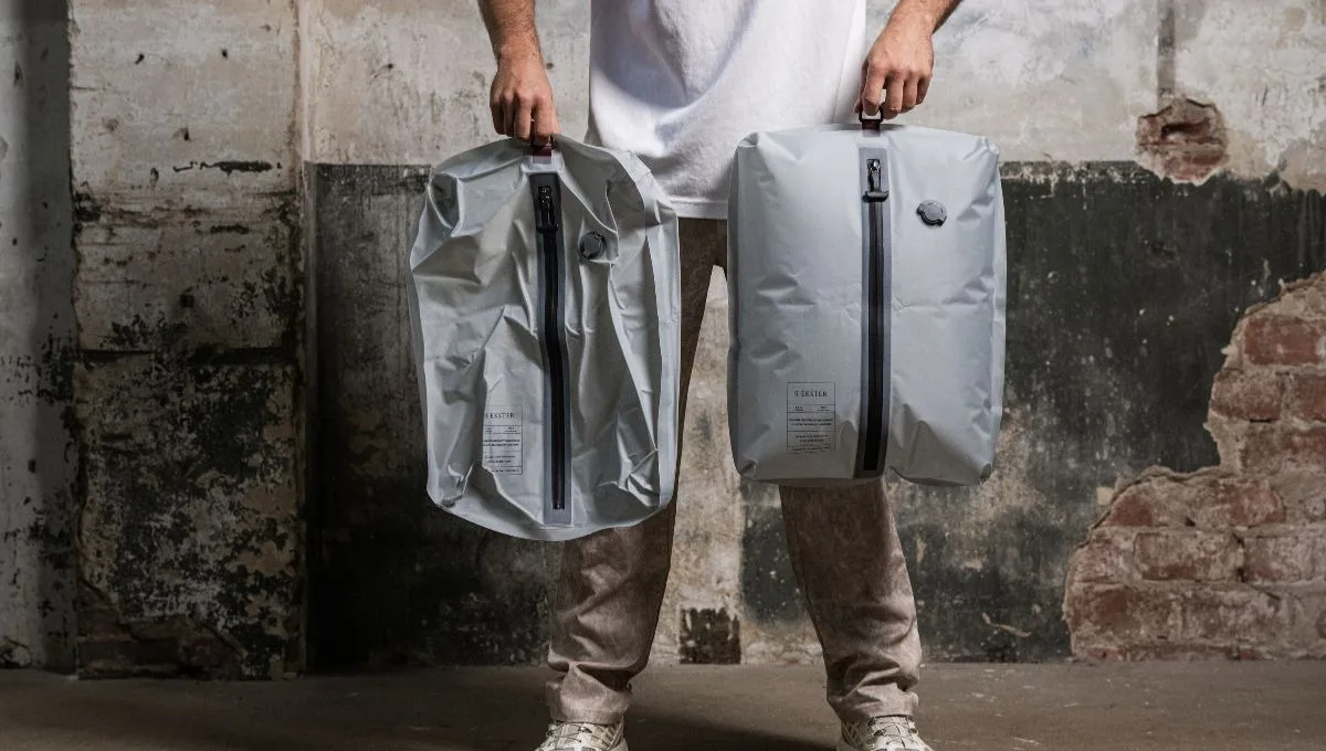 The Difference Between Compression Cubes and Vacuum Bags