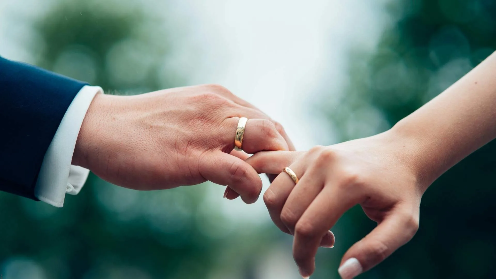 The Adventure-Proof Engagement Ring: What to Look for Before You Travel