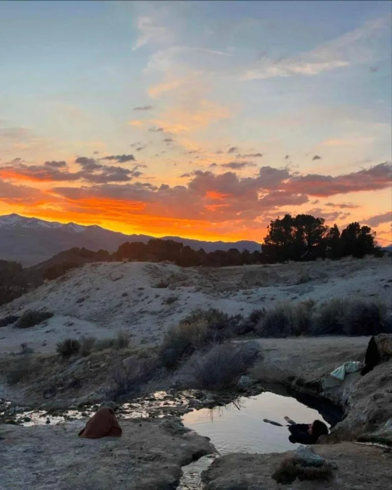 Travertine Hot Springs 7 - soakdestinations Travertine Hot Springs