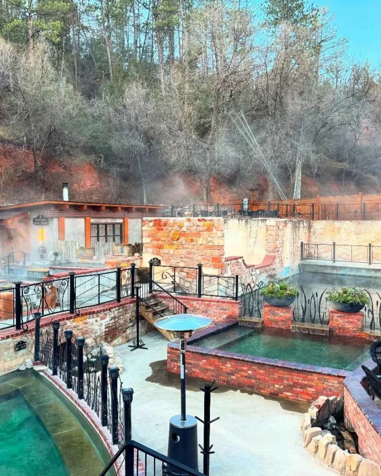 Moccasin Springs 6 - soakdestinations Moccasin Springs