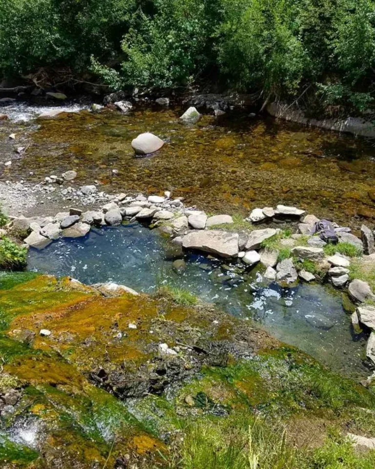 Rainbow Hot Springs
