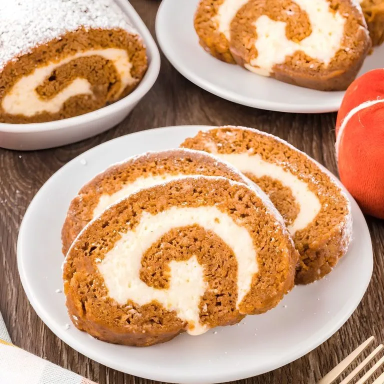 Easy Pumpkin Roll Recipe 2 - soakdestinations Easy Pumpkin Roll Recipe